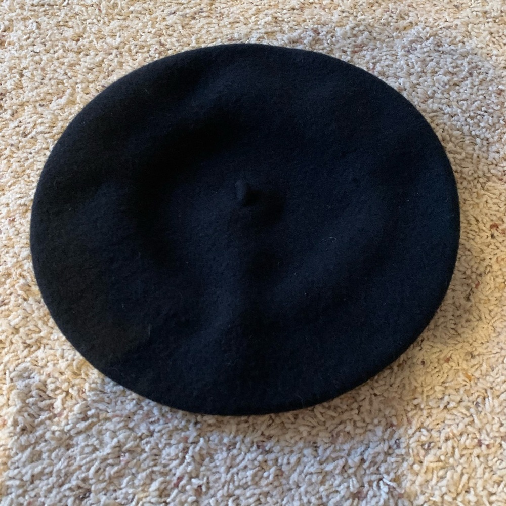 Classic Black Beret